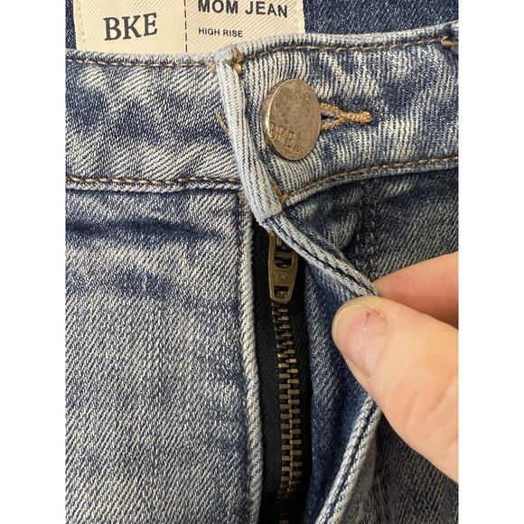 BKE Mom Jean High Rise Light Wash Destroyed Distressed Sz 26 X 27.5 - Picture 4 of 13